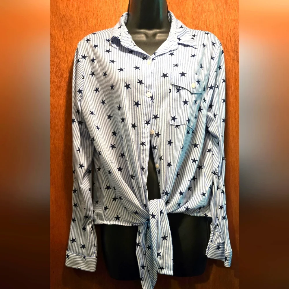 Eden & Olivia soft blue stripped star button front tie bottom top szM - Picture 1 of 8